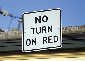 no-turn-on-red-256532_640